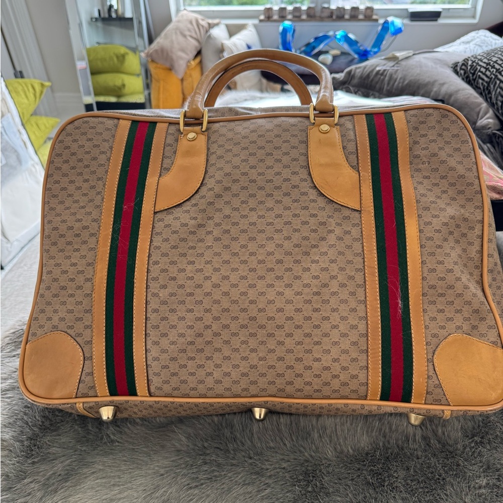 GUCCI - Authentic - Luxury Brown Travel Bag with Stripes for Women or Men - EUC